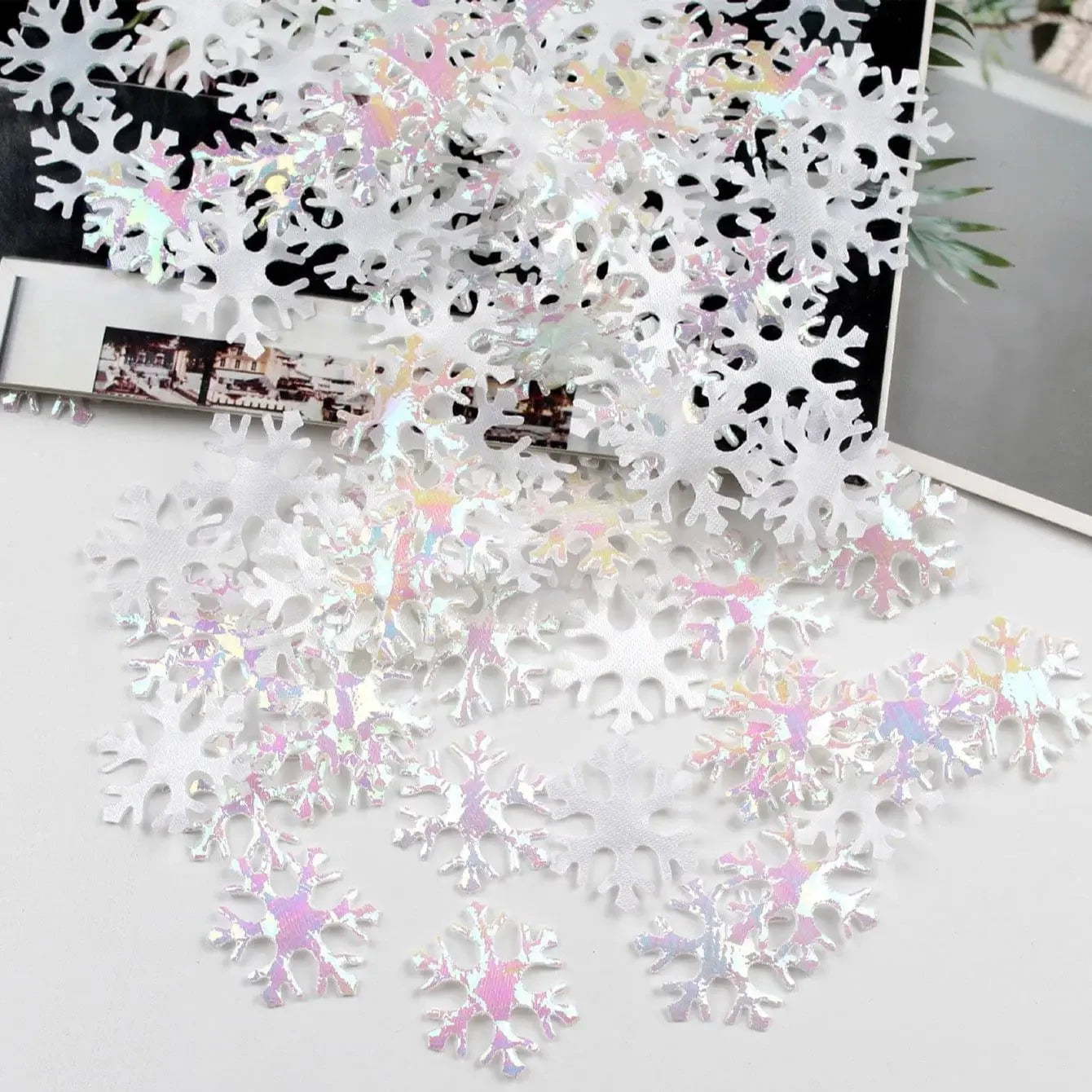 300pcs Christmas Snowflake Confetti