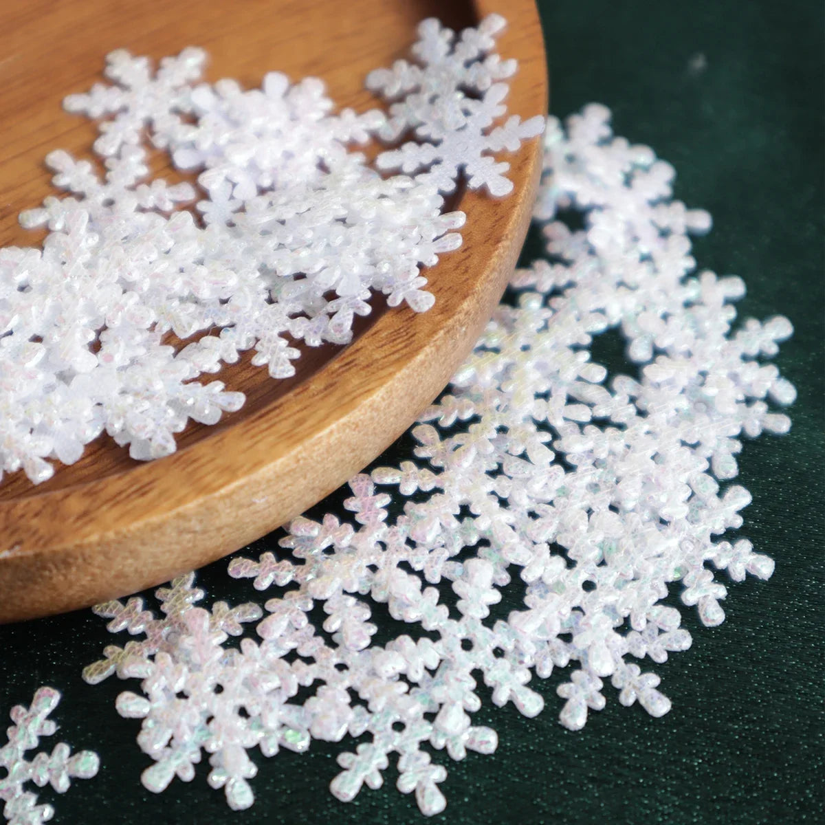 300pcs Christmas Snowflake Confetti