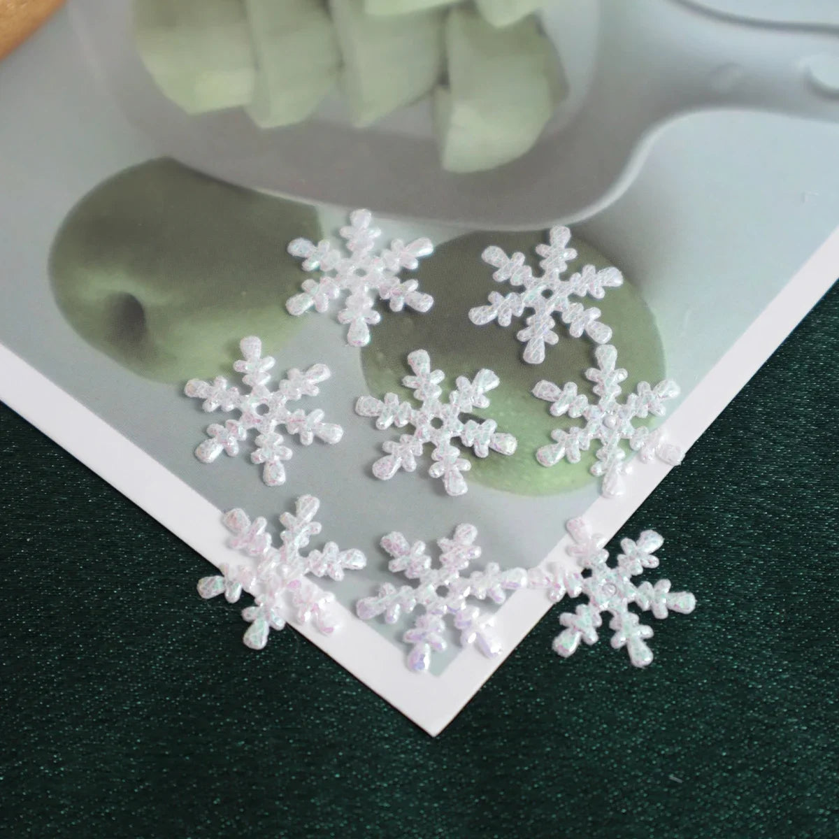 300pcs Christmas Snowflake Confetti