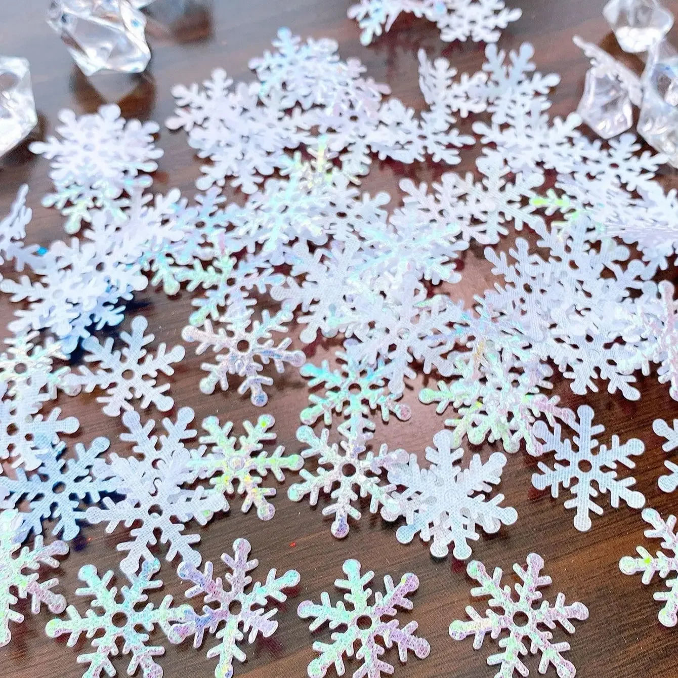 300pcs Christmas Snowflake Confetti